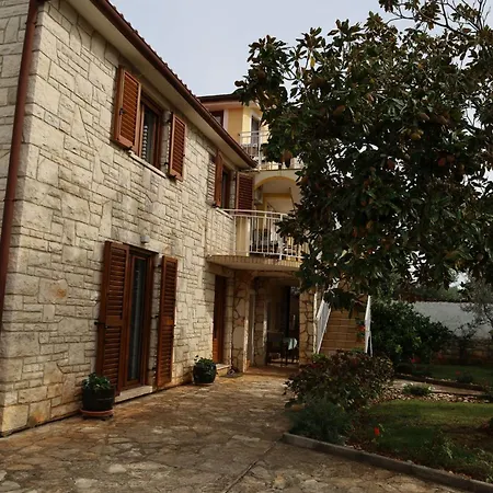 Mara House With 3*