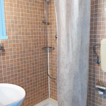 Mara House With Maison d'hôtes 3*