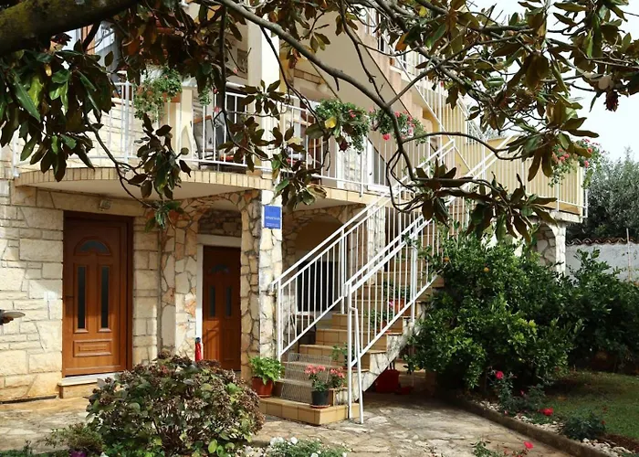 Mara House With Gasthof 3*