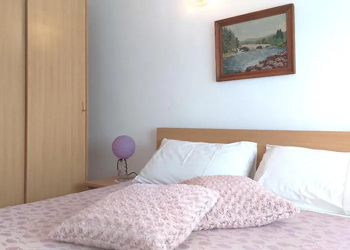 Mara House With Gostinjska kuća Murine