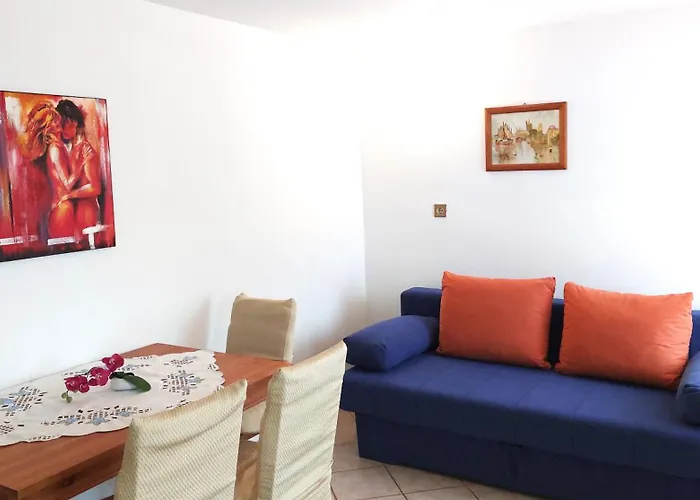 Mara House With Gostinjska kuća