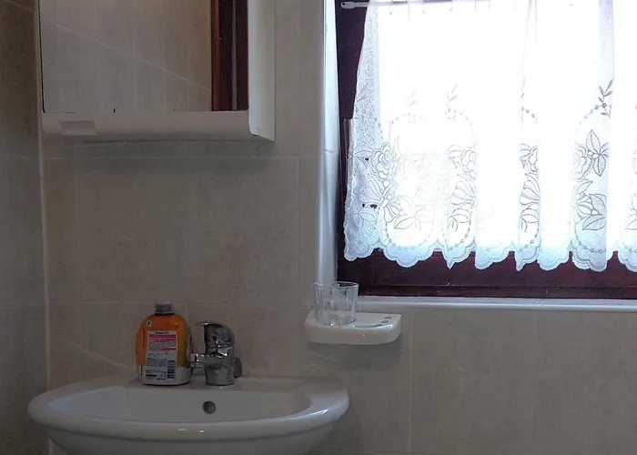 Gostinjska kuća Mara House With Murine