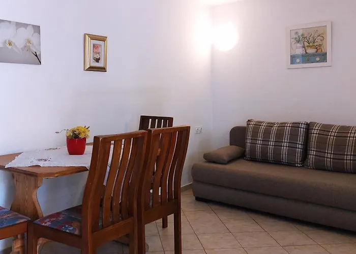 Mara House With Gostinjska kuća